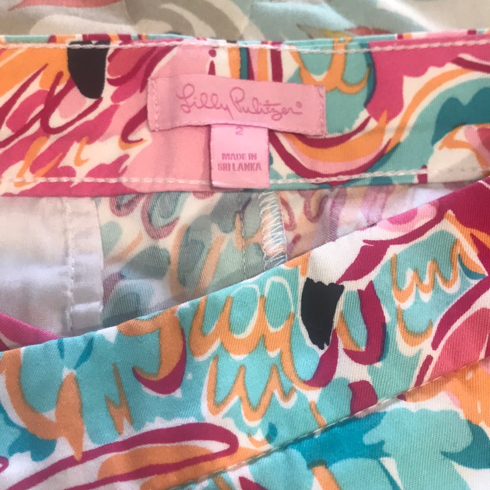 Lilly Pulitzer Peel and Ear Capris!!! - Picture 2 of 3